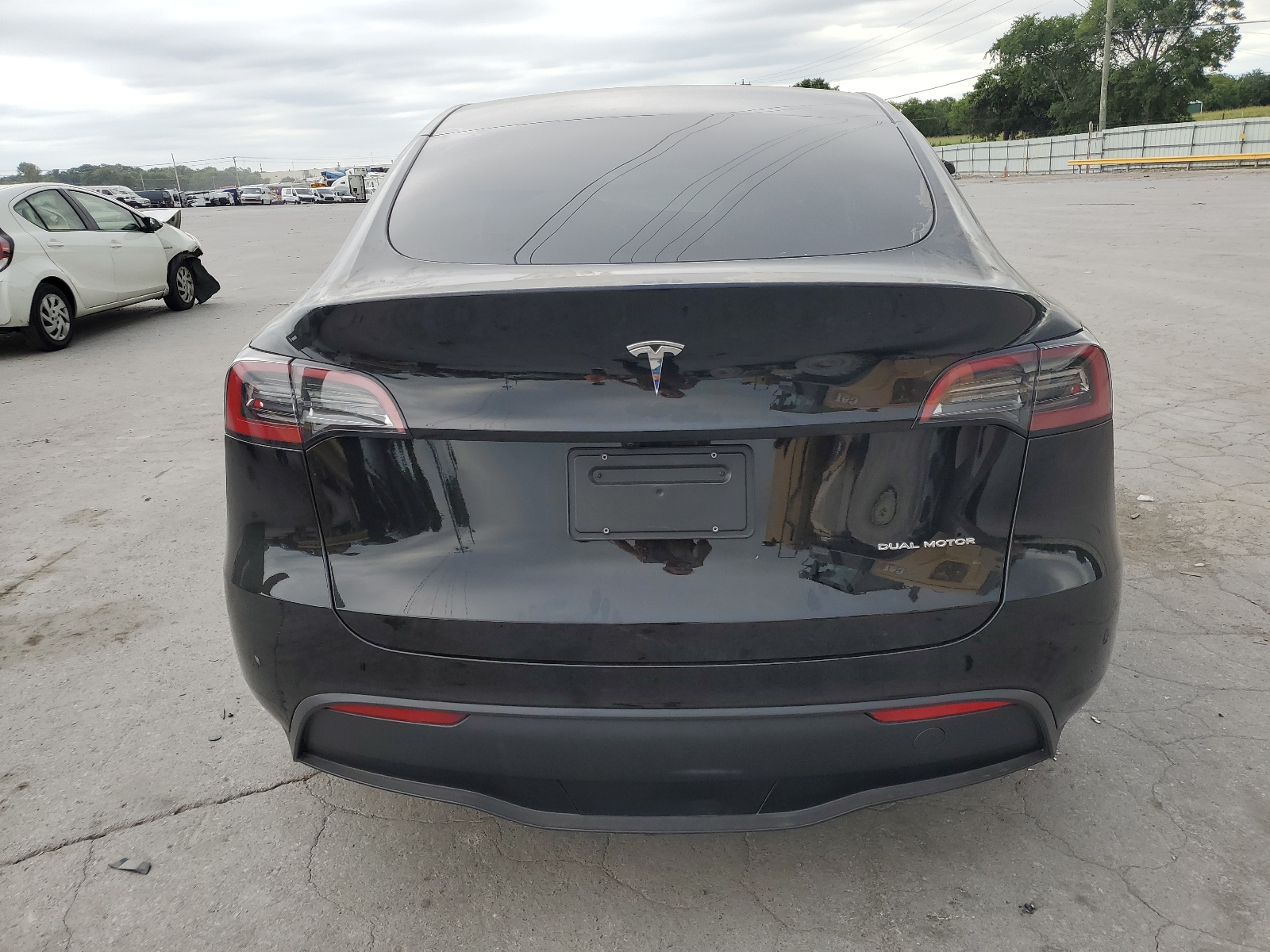 7SAYGDEE9PA192573 2023 Tesla Model Y