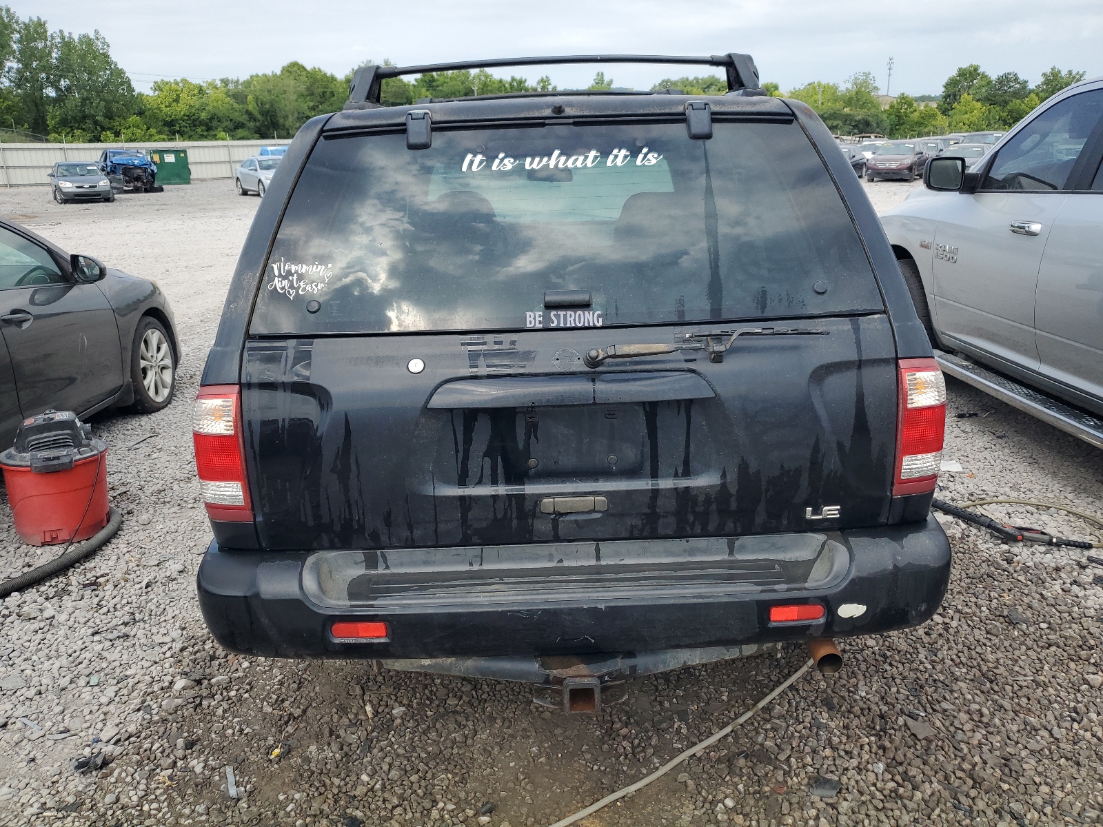 JN8DR09X62W664766 2002 Nissan Pathfinder Le