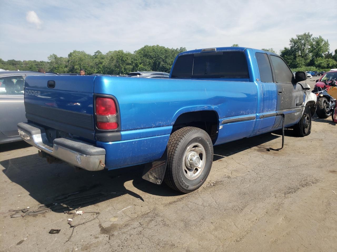 1999 Dodge Ram 2500 VIN: 3B7KC23W7XG140869 Lot: 62149634