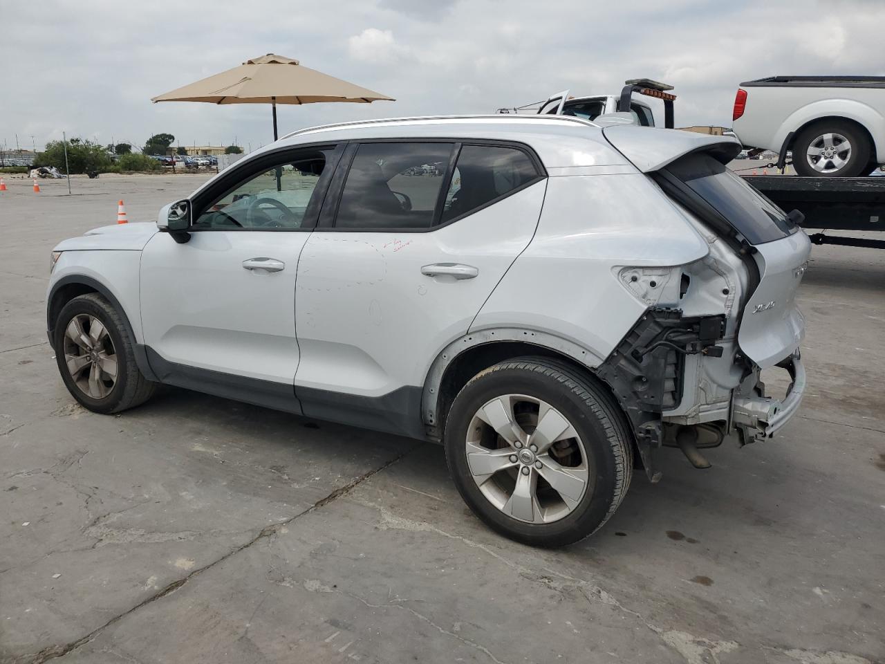 2020 Volvo Xc40 T4 Momentum VIN: YV4AC2HK2L2257714 Lot: 64458534