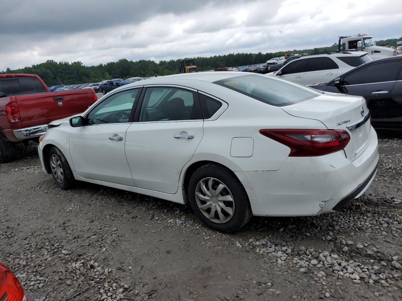 1N4AL3AP1JC102177 2018 NISSAN ALTIMA - Image 2