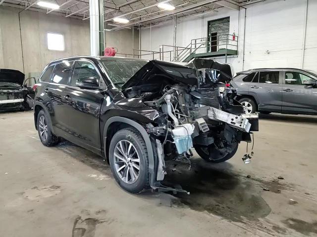 2018 Toyota Highlander Se VIN: 5TDJZRFH2JS812877 Lot: 62473354