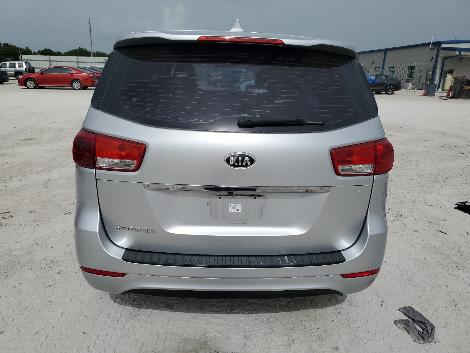 KNDMA5C16H6279608 2017 Kia Sedona L