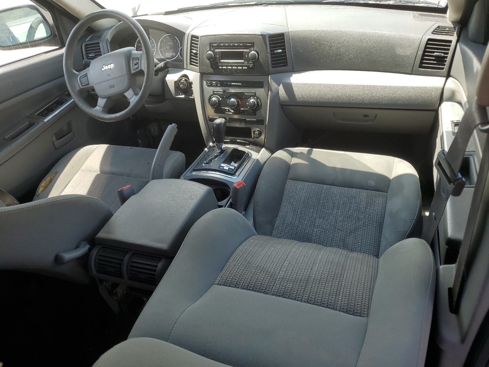 1J8HR48P87C541655 2007 Jeep Grand Cherokee Laredo