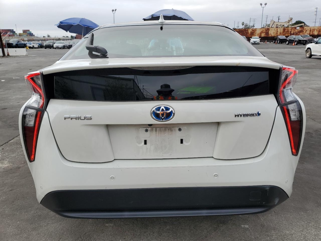 2018 Toyota Prius VIN: JTDKBRFUXJ3066587 Lot: 63401754