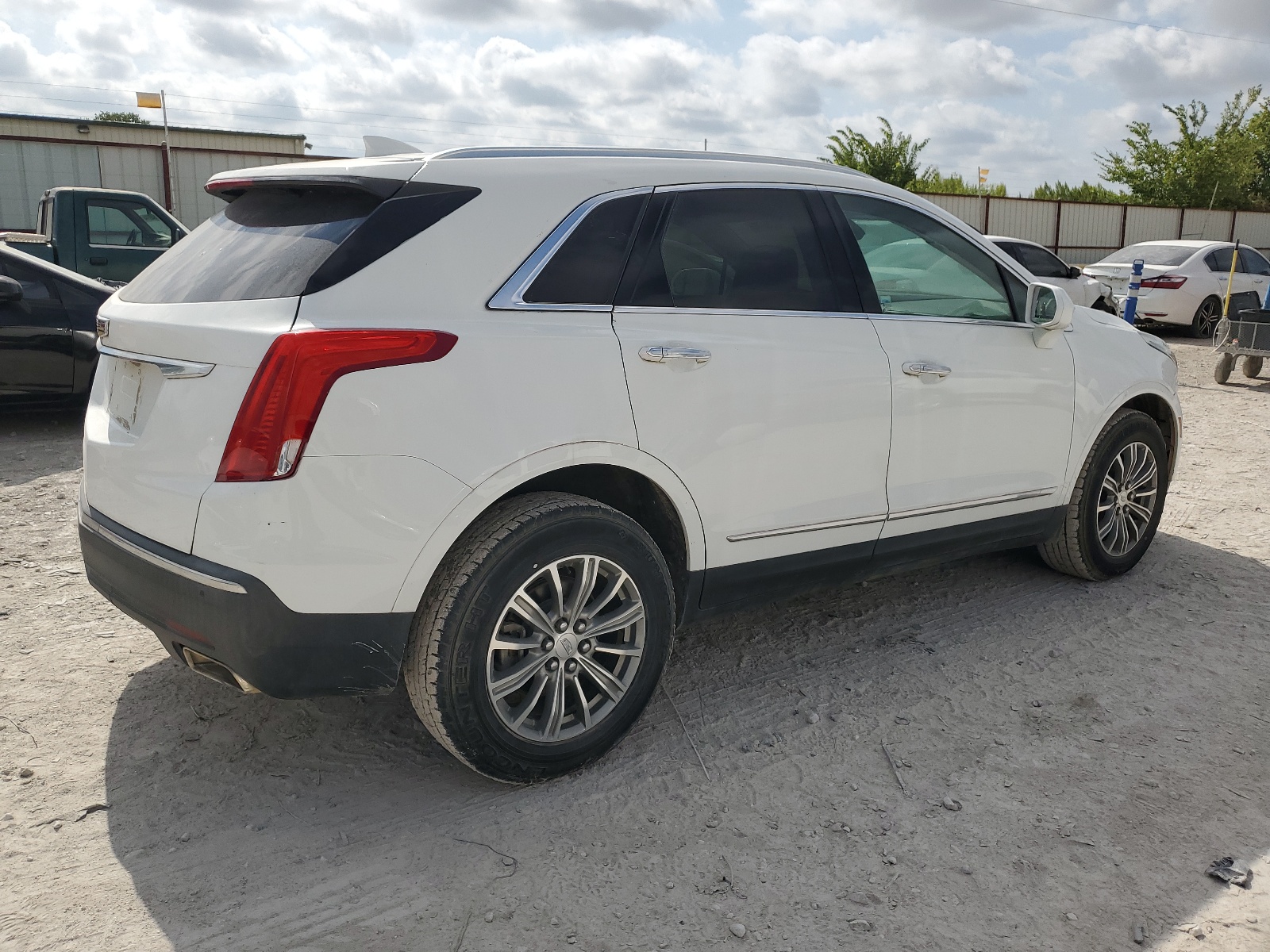 2017 Cadillac Xt5 Luxury vin: 1GYKNBRS1HZ205404