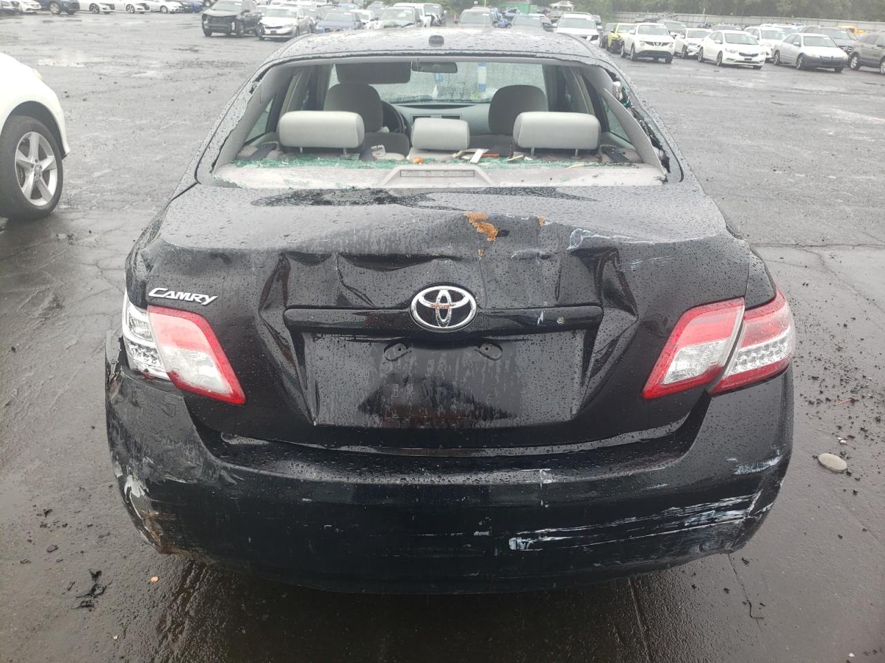 2011 Toyota Camry - Image 6