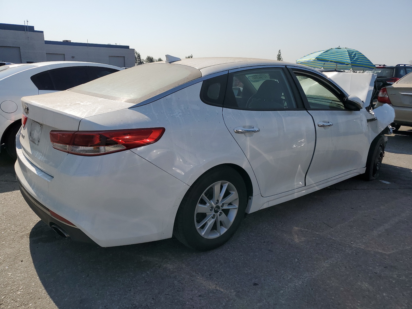 2017 Kia Optima Lx vin: 5XXGT4L37HG138700