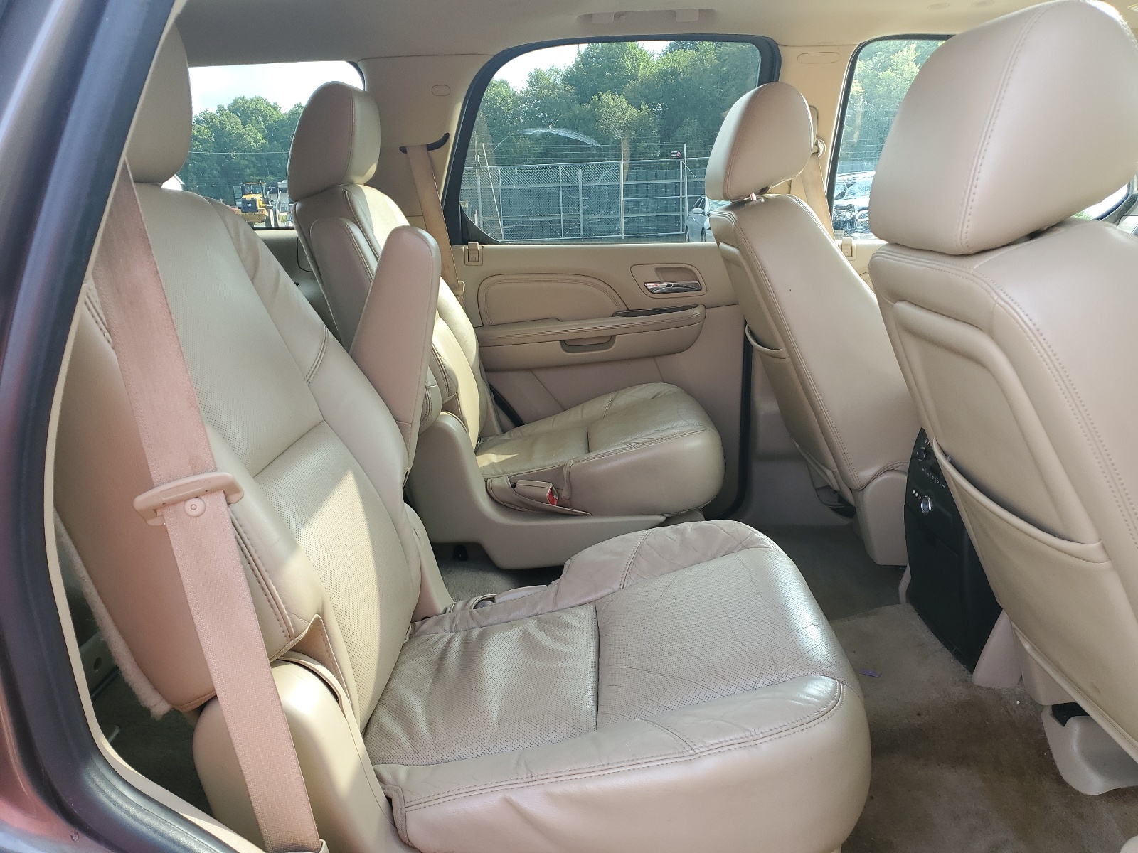 1GYS4BEF4BR222717 2011 Cadillac Escalade Luxury