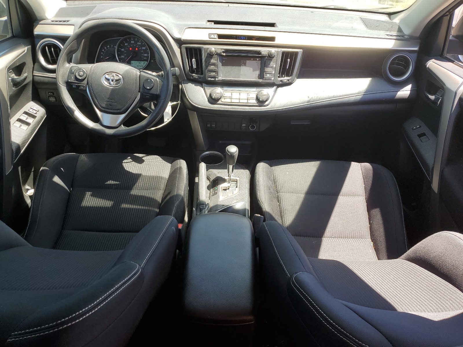 2T3WFREV4FW229626 2015 Toyota Rav4 Xle