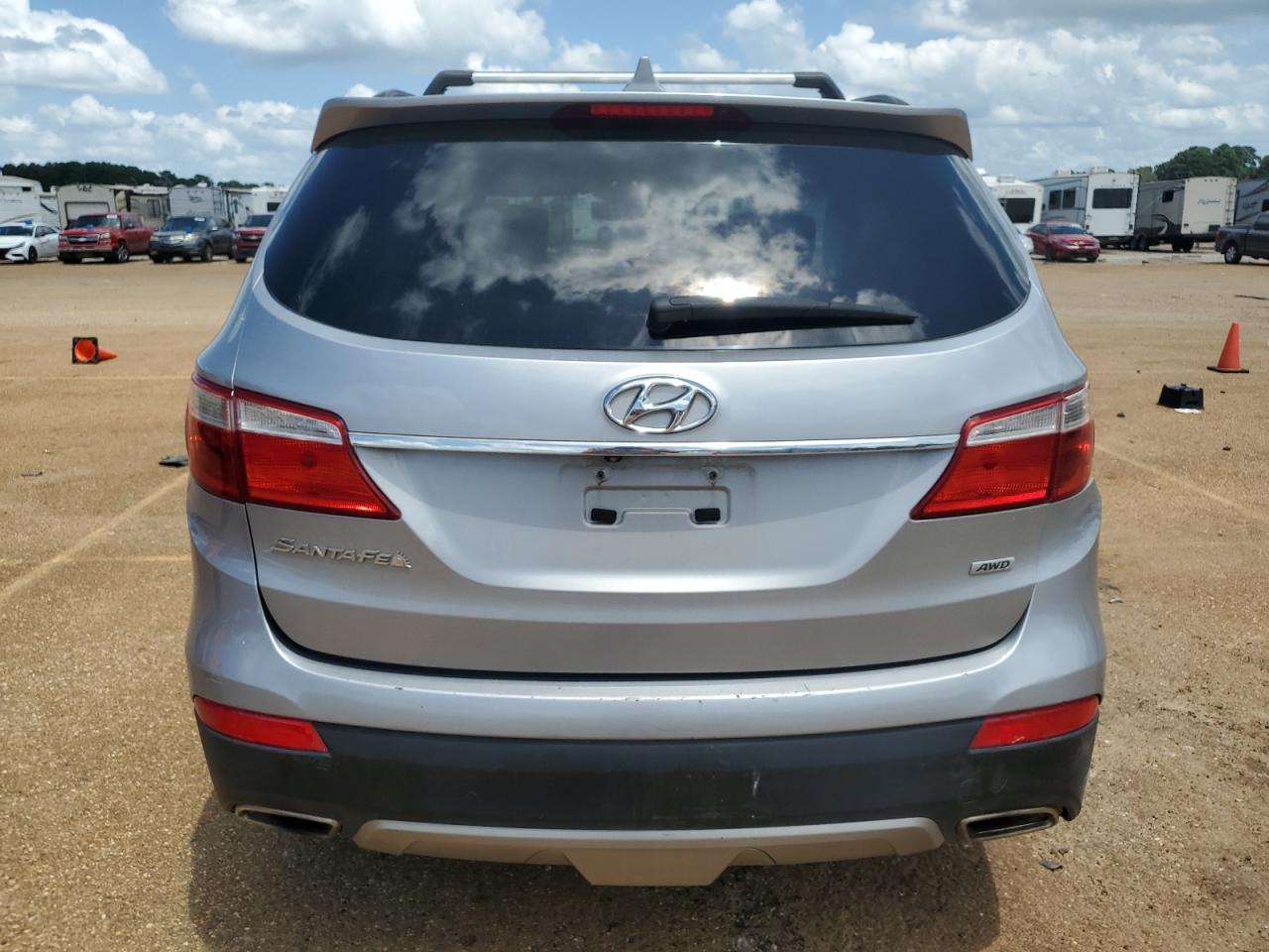 2015 Hyundai Santa Fe Gls VIN: KM8SMDHF4FU090165 Lot: 64748304