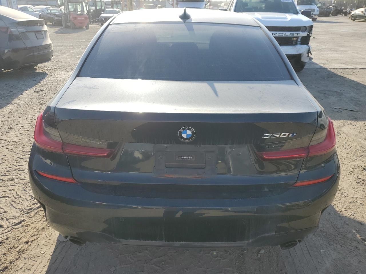 2021 BMW 330E VIN: 3MW5P7J0XM8B75616 Lot: 64047104