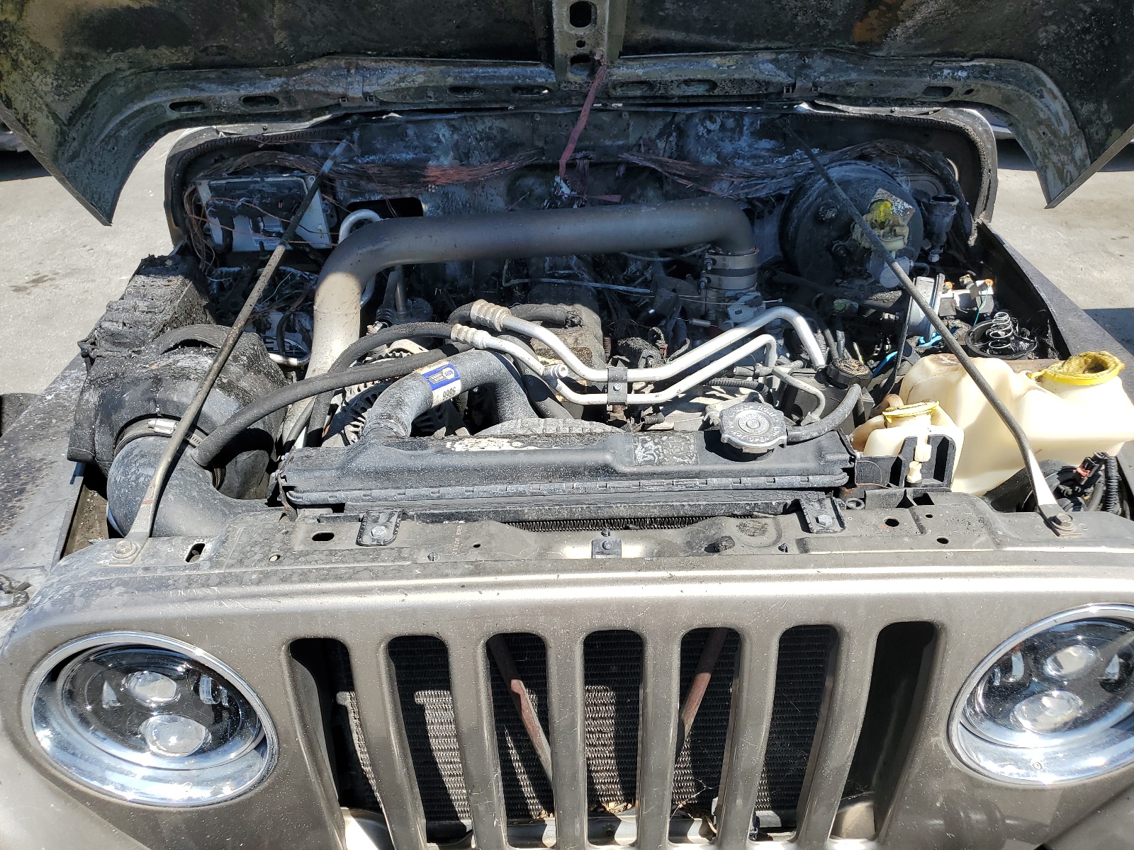 1J4FA59S23P372356 2003 Jeep Wrangler / Tj Sahara