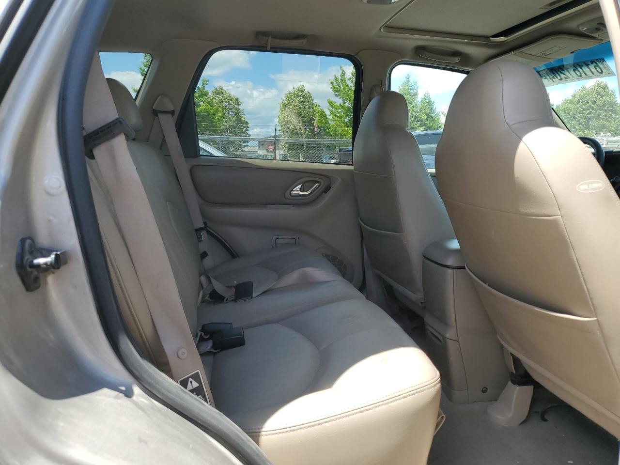 2001 Mazda Tribute - Image 11