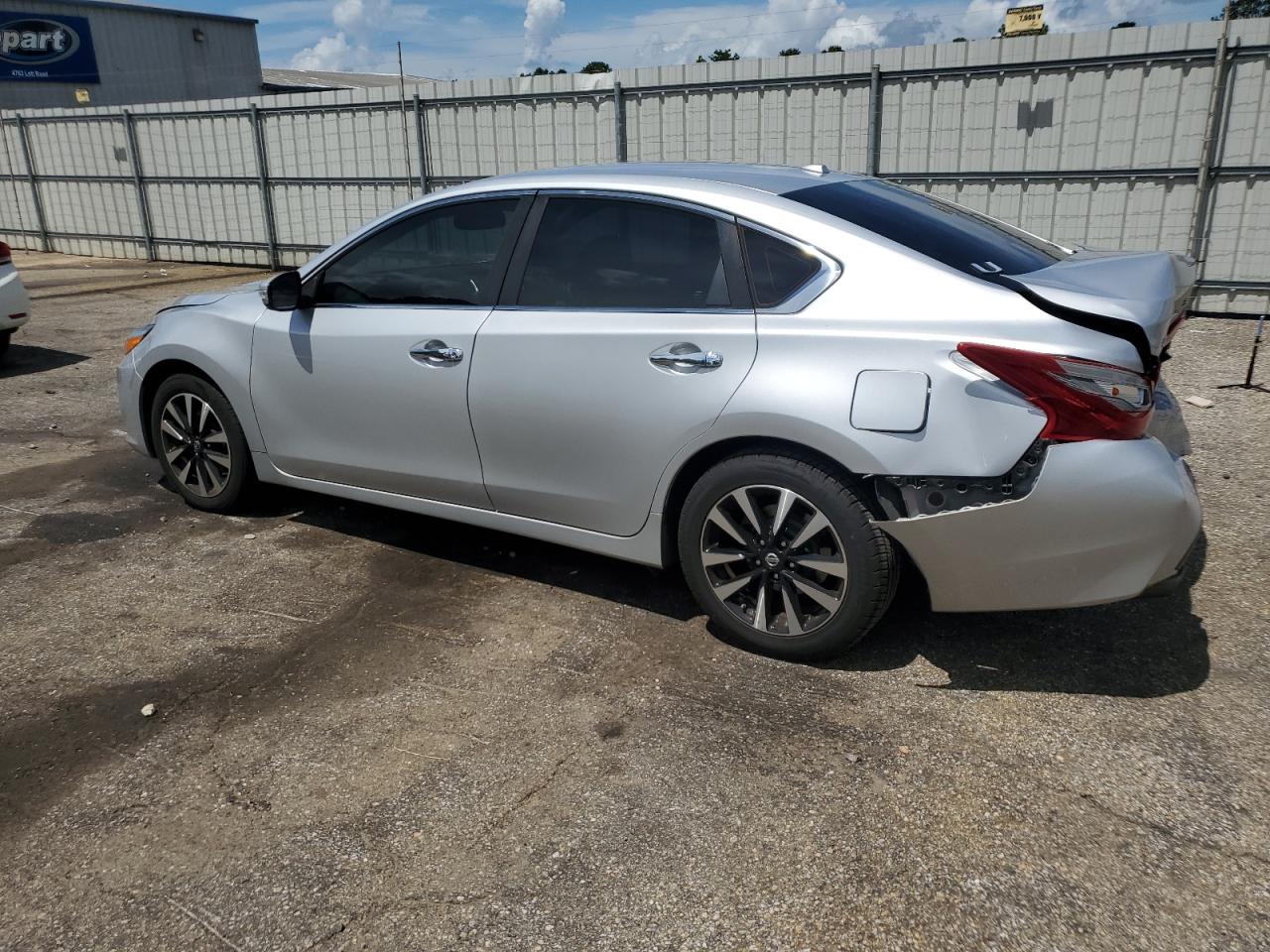 1N4AL3AP7JC231458 2018 NISSAN ALTIMA - Image 2