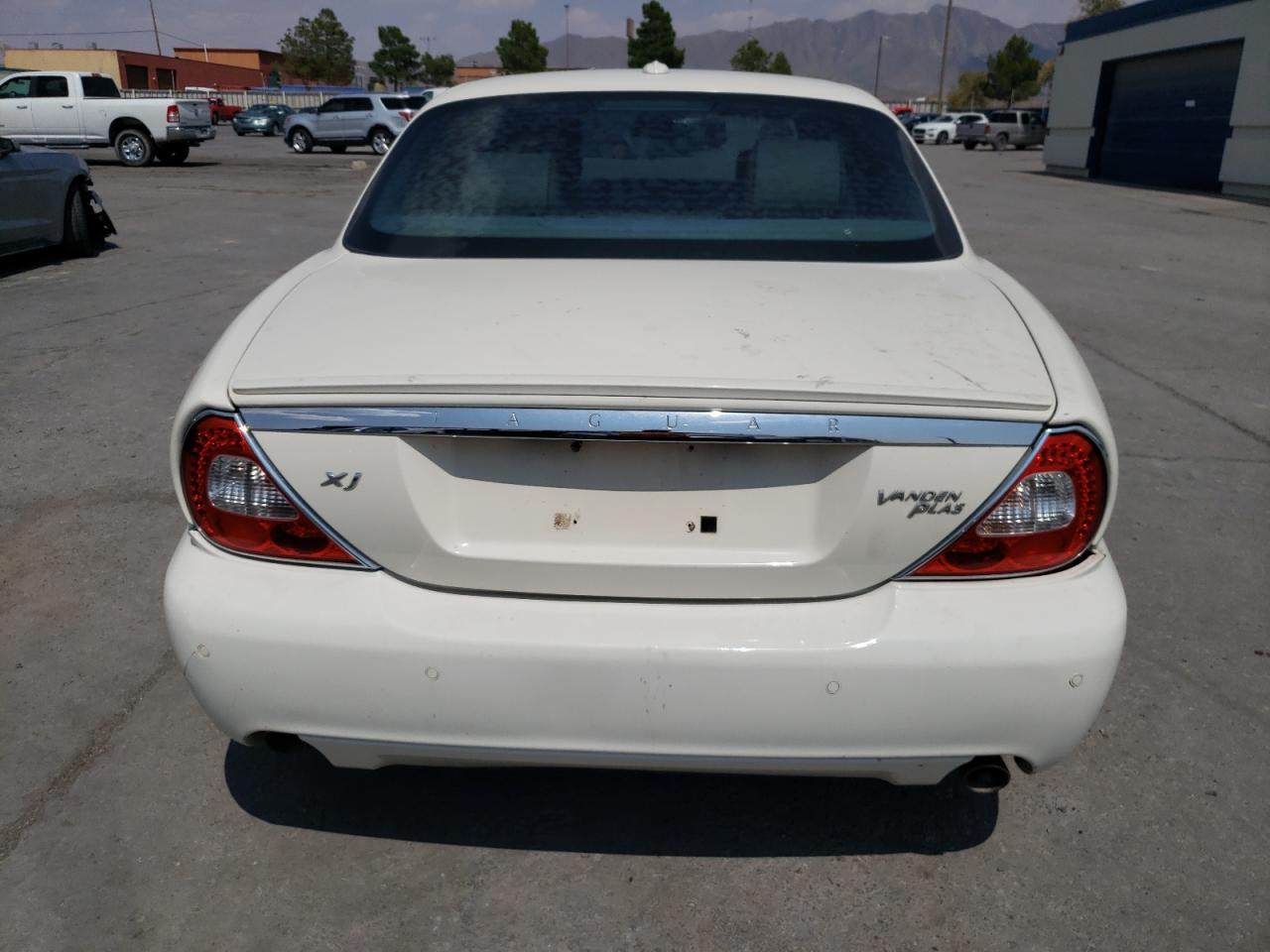 2008 Jaguar Xj Vanden Plas VIN: SAJWA82BX8SH24853 Lot: 64642794