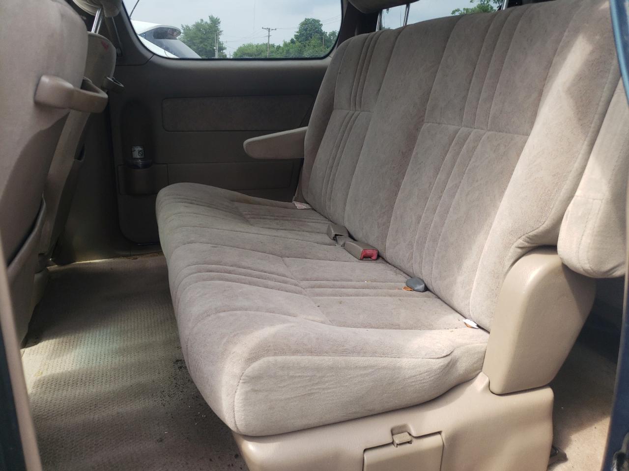 1998 Toyota Sienna Le VIN: 4T3ZF13C6WU069555 Lot: 61704824