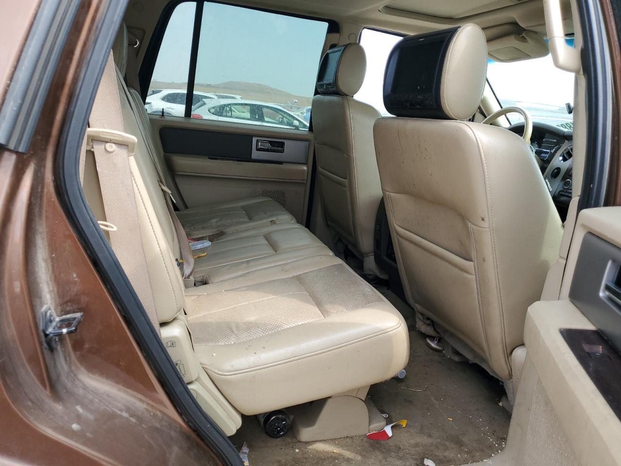 2011 Ford Expedition Xlt VIN: 1FMJU1J59BEF39016 Lot: 64188994