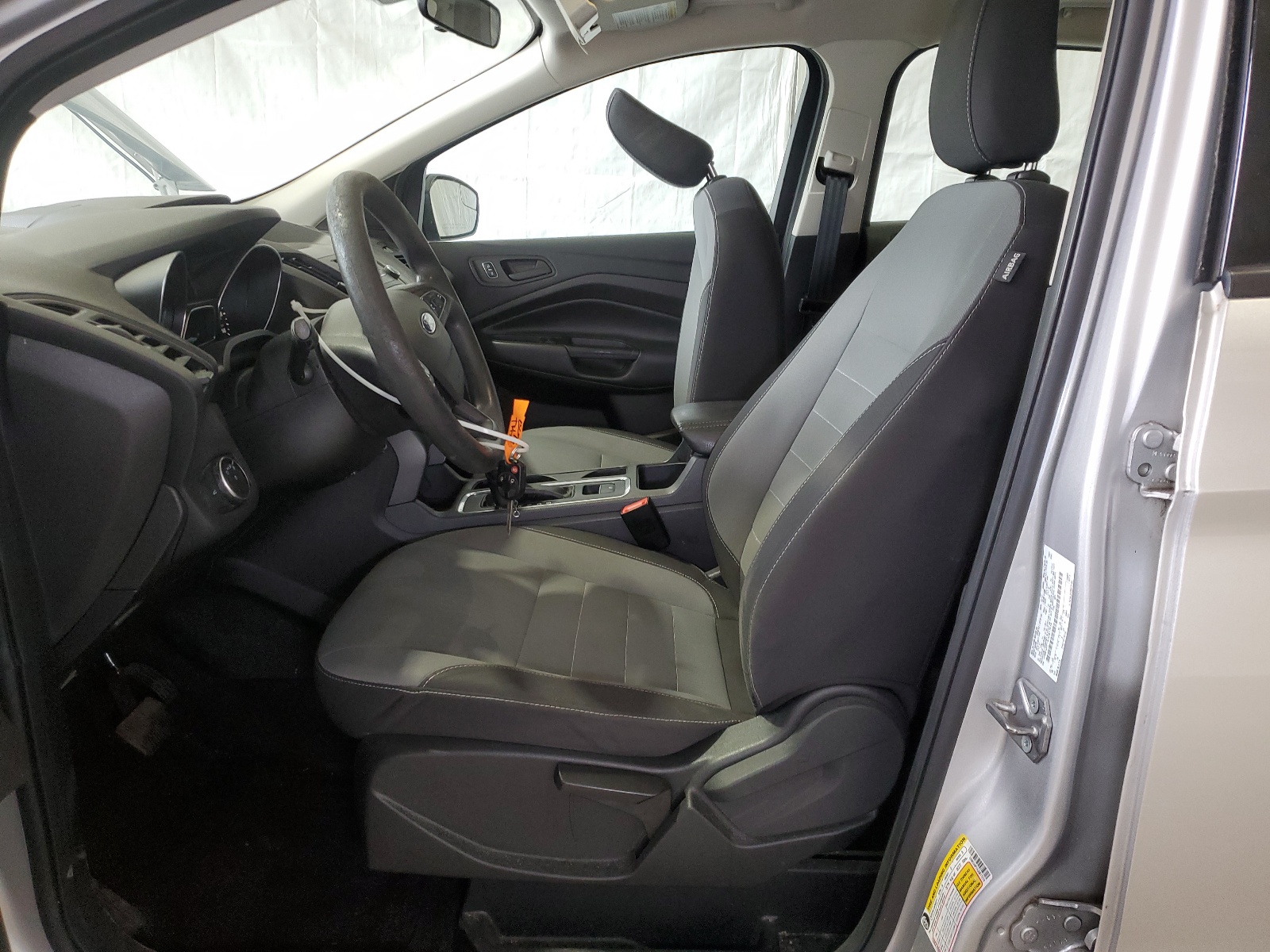 1FMCU0F74JUB17219 2018 Ford Escape S