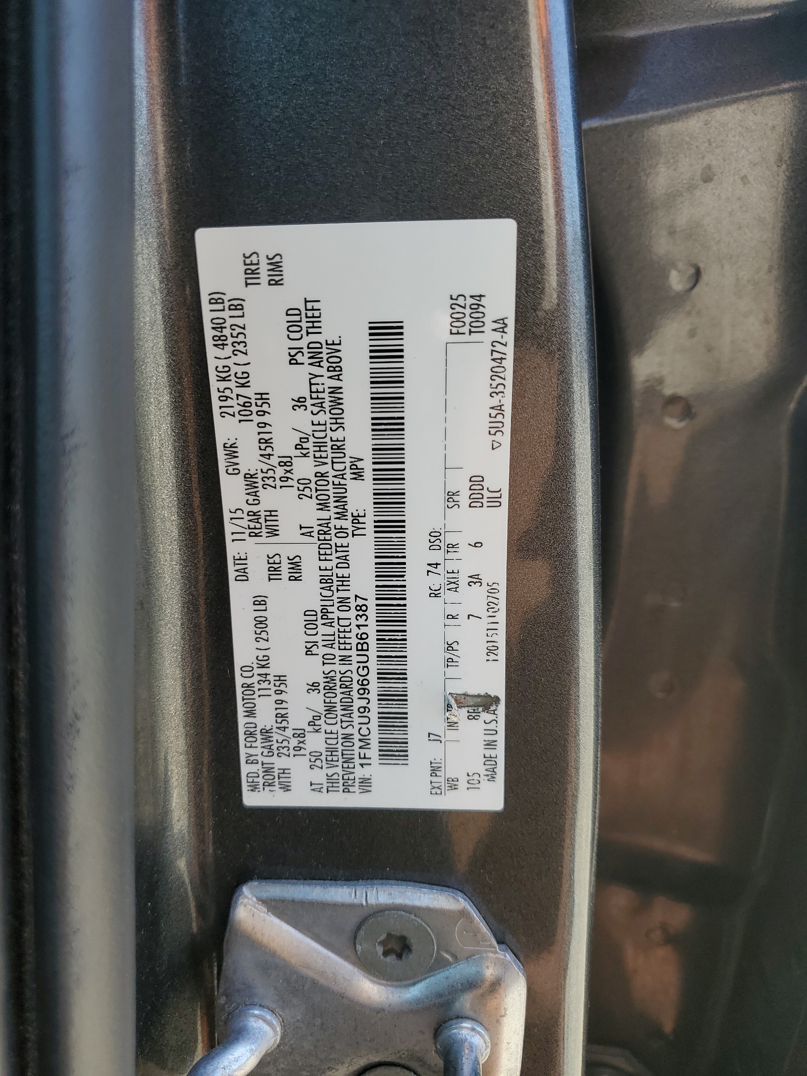 1FMCU9J96GUB61387 2016 Ford Escape Titanium