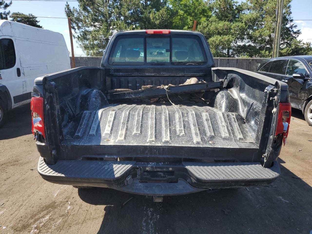 2002 Ford F150 VIN: 1FTRX18W32KD70240 Lot: 61463024