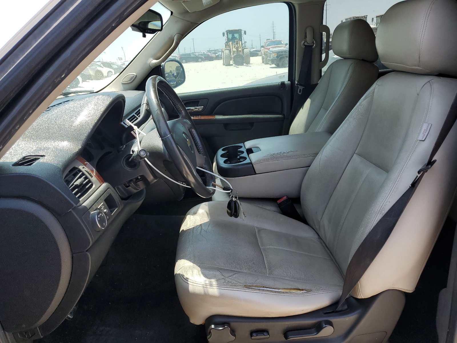 1GNSCAE02BR278192 2011 Chevrolet Tahoe C1500 Ls