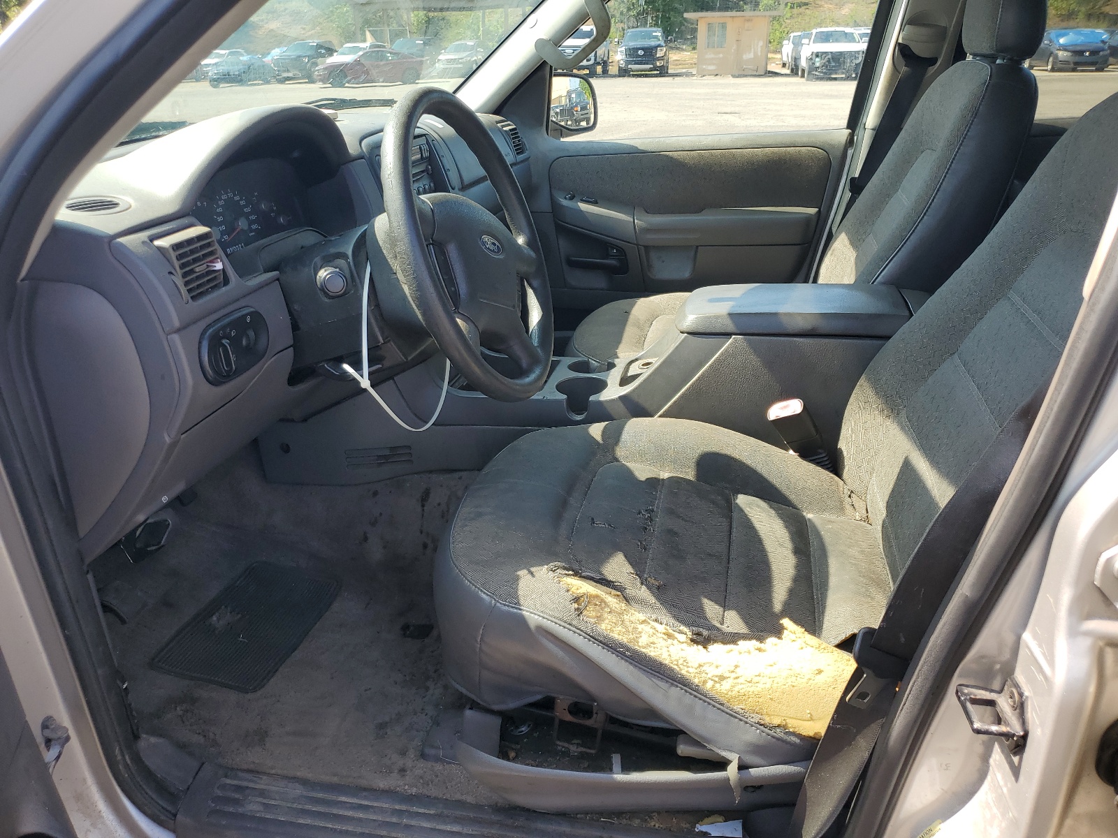 1FMZU72K84ZA90272 2004 Ford Explorer Xls