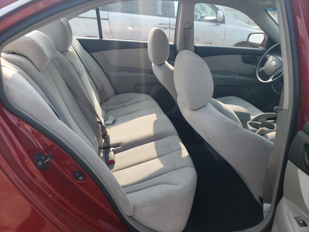 2007 Kia Optima Lx VIN: KNAGE123975136070 Lot: 63906414