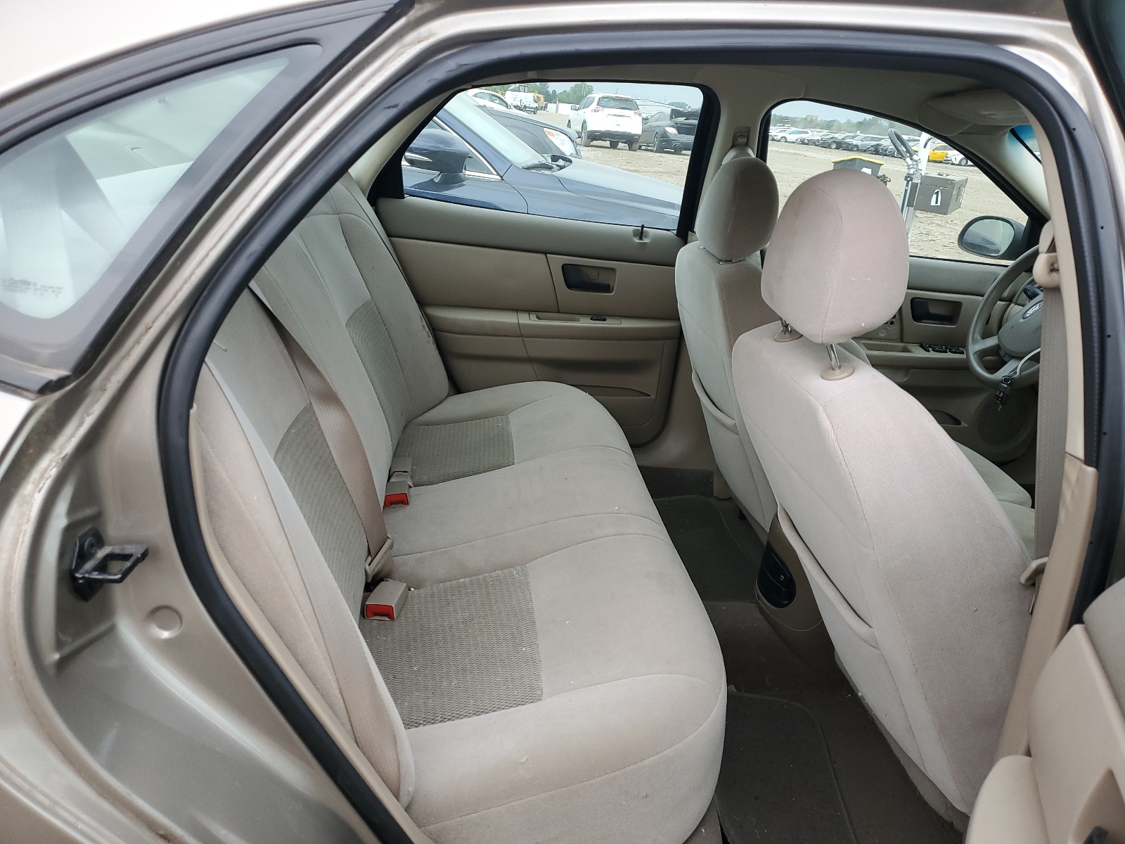 1FAFP53U74G143581 2004 Ford Taurus Se