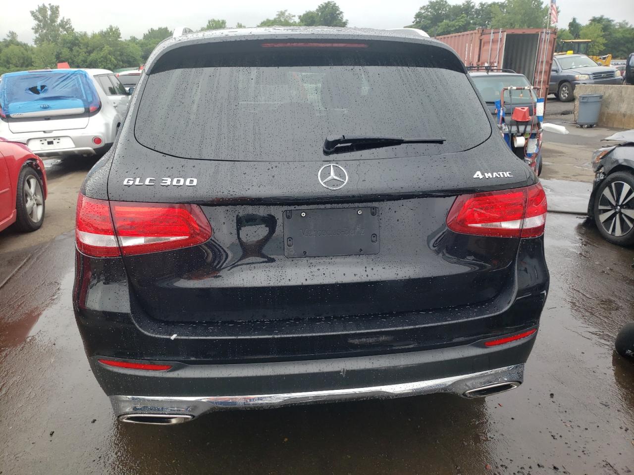 WDC0G4KB8GF012688 2016 Mercedes-Benz Glc 300 4Matic