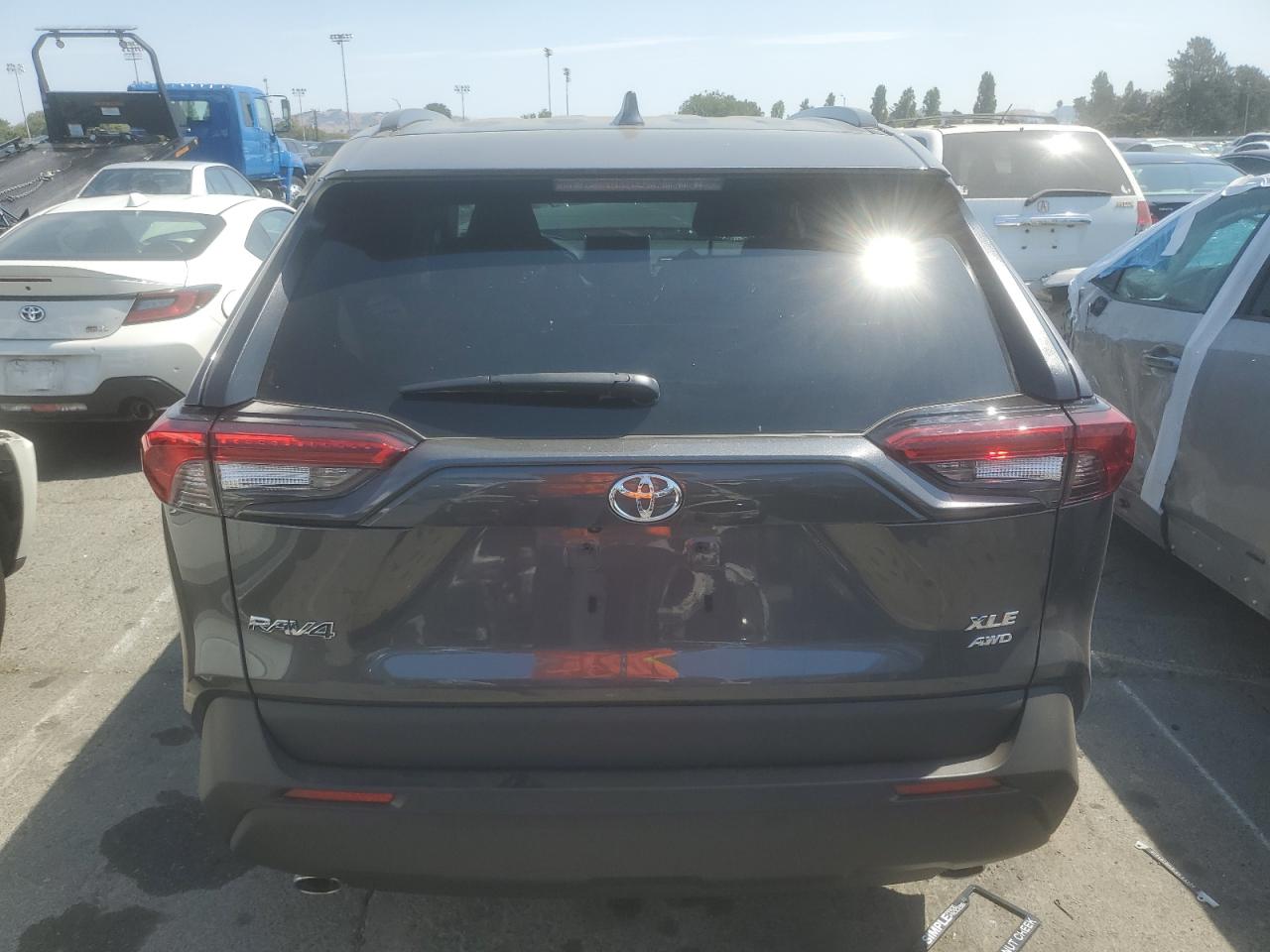 2024 Toyota Rav4 Xle VIN: 2T3P1RFV6RC410329 Lot: 64584894