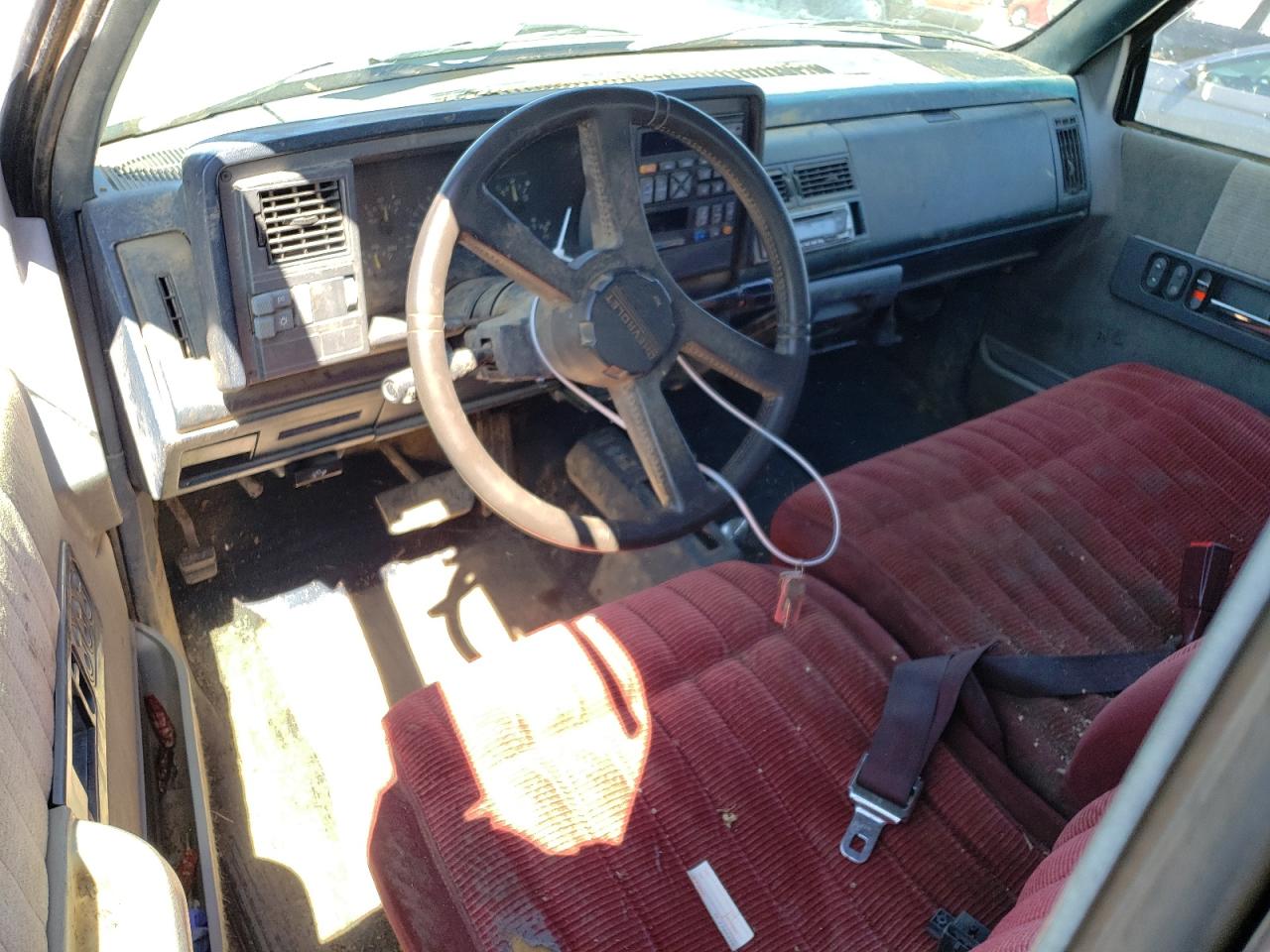 1993 Chevrolet Gmt-400 K1500 VIN: 2GCEK19Z6P1228297 Lot: 61751334