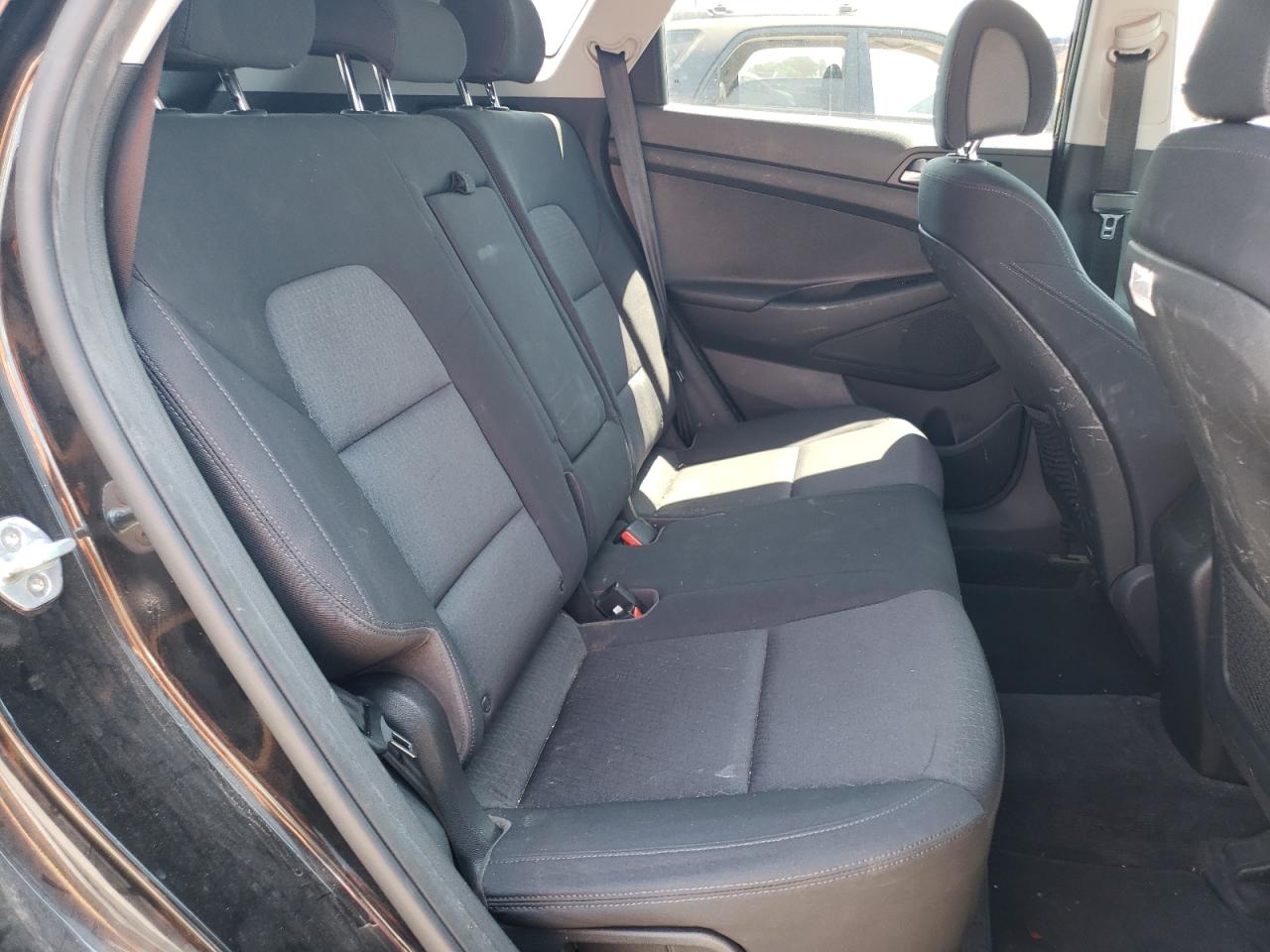 2018 Hyundai Tucson Se VIN: KM8J23A41JU632688 Lot: 64652354