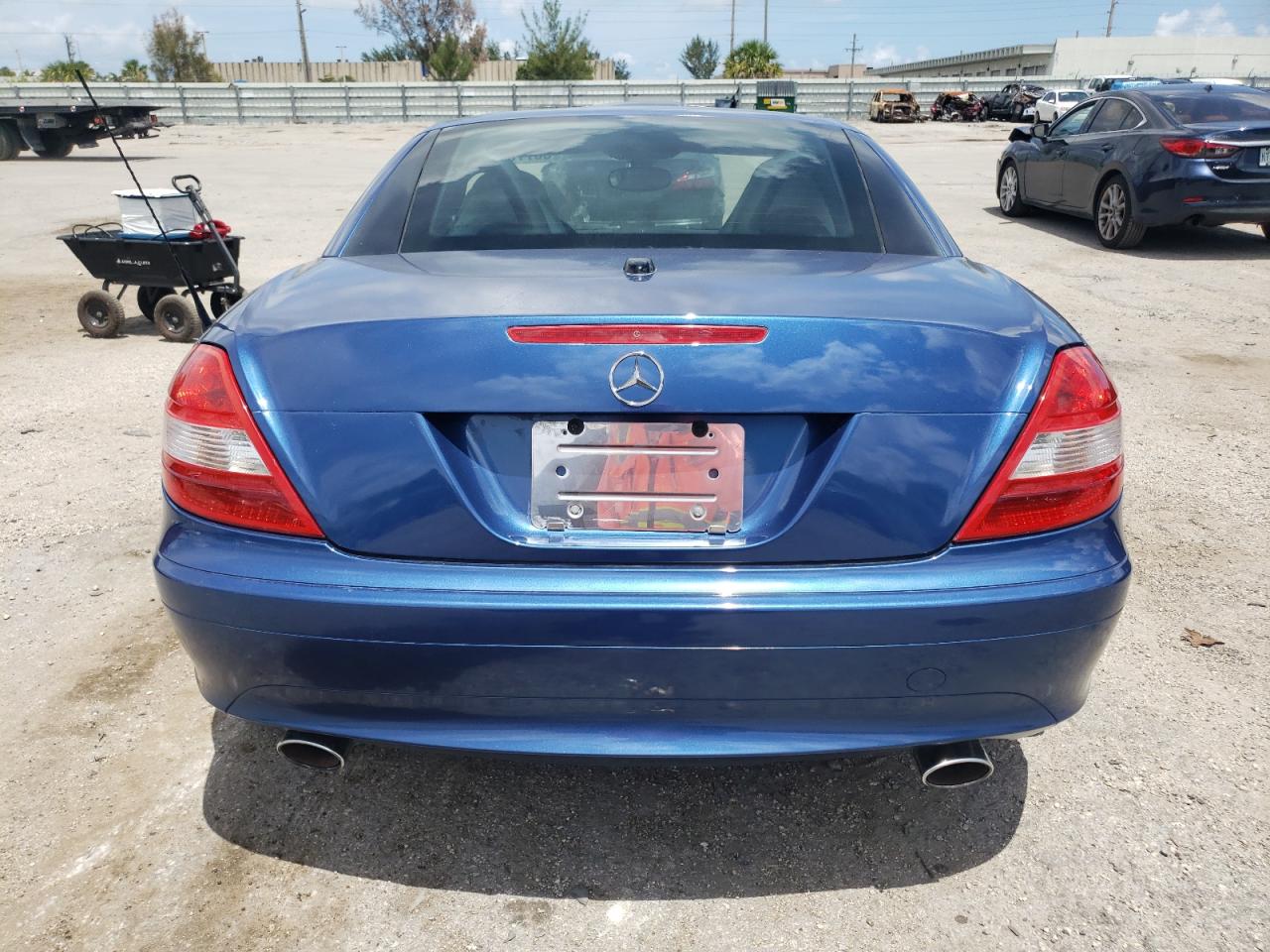 2005 Mercedes-Benz Slk 350 VIN: WDBWK56F05F074230 Lot: 65776424