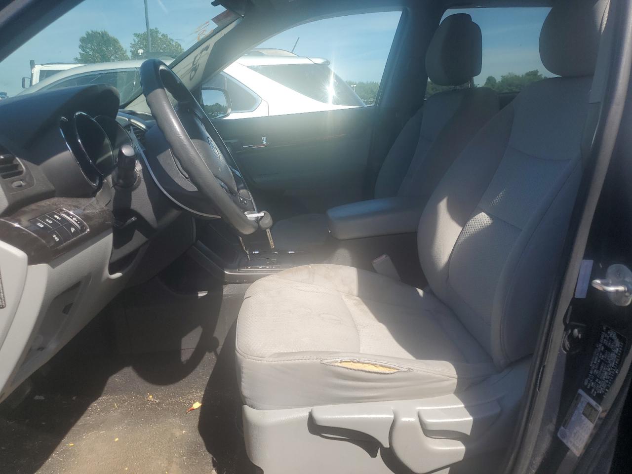 5XYKTDA21BG169903 2011 Kia Sorento Base
