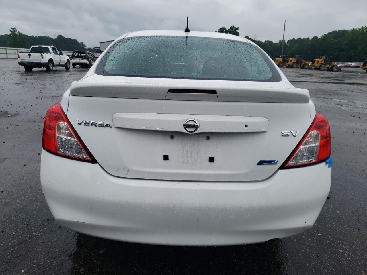 2014 Nissan Versa - Image 6