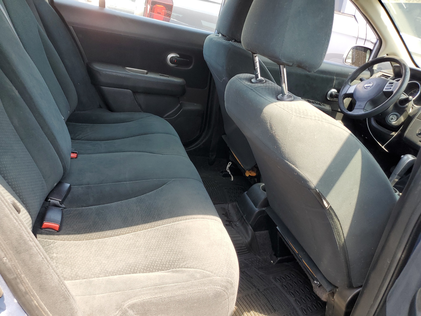 3N1BC1CPXAL433170 2010 Nissan Versa S