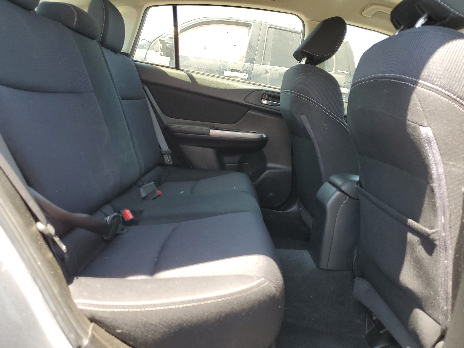 JF1GPAT67F8295811 2015 Subaru Impreza Sport