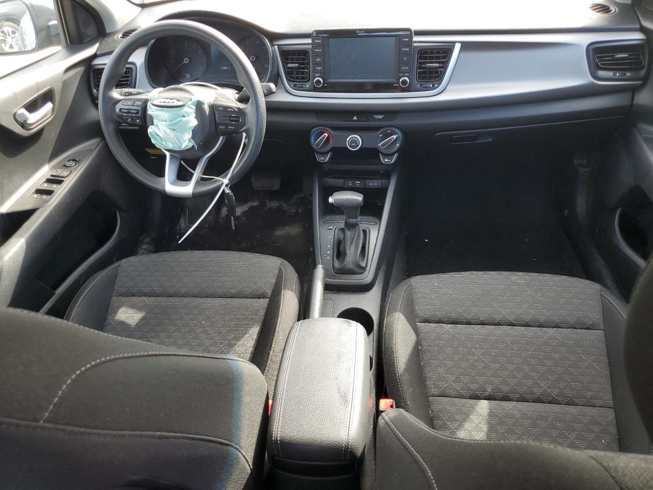 3KPA24AD1LE321905 2020 Kia Rio Lx