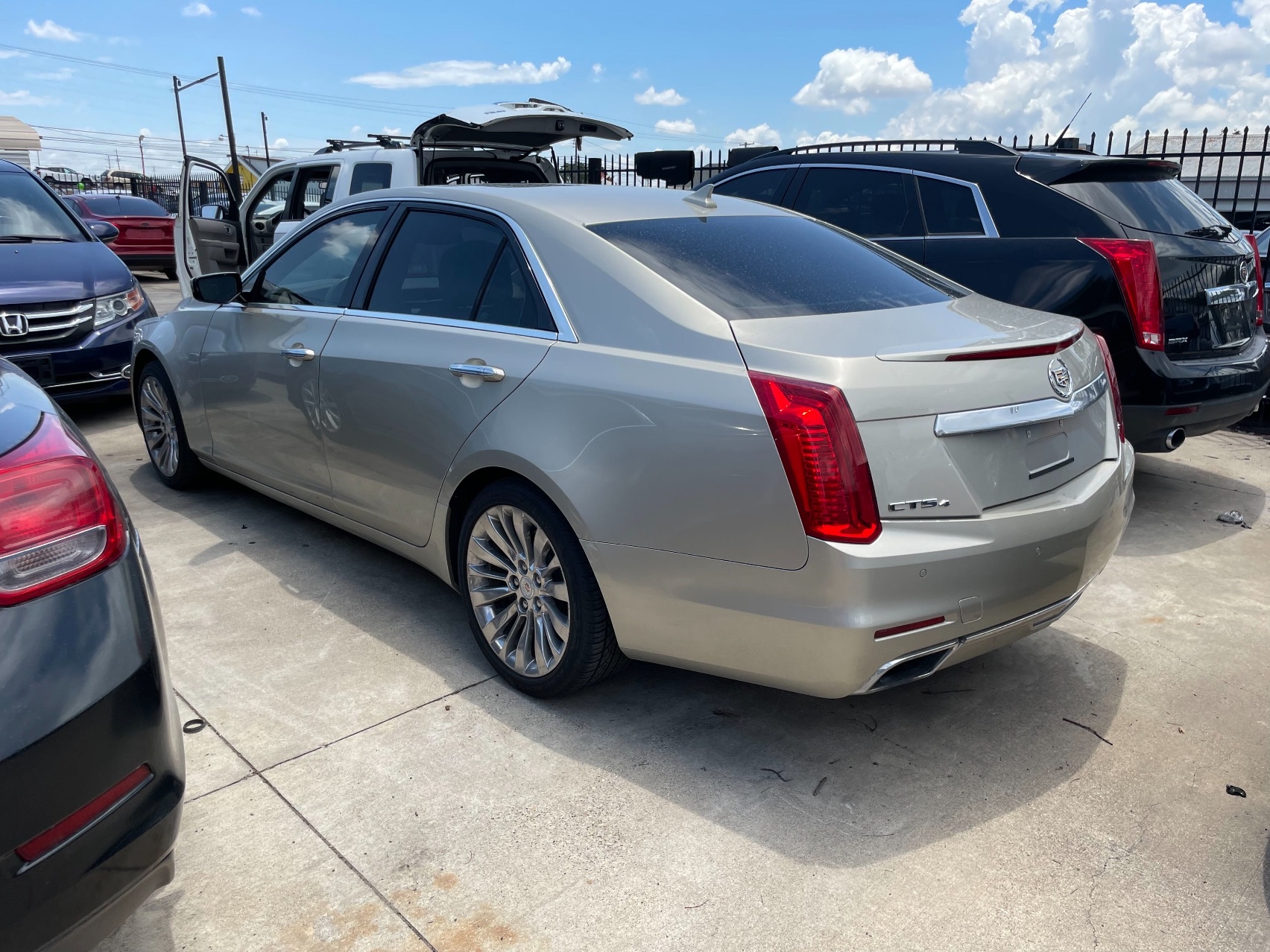 2014 Cadillac Cts Luxury Collection vin: 1G6AX5S35E0190425