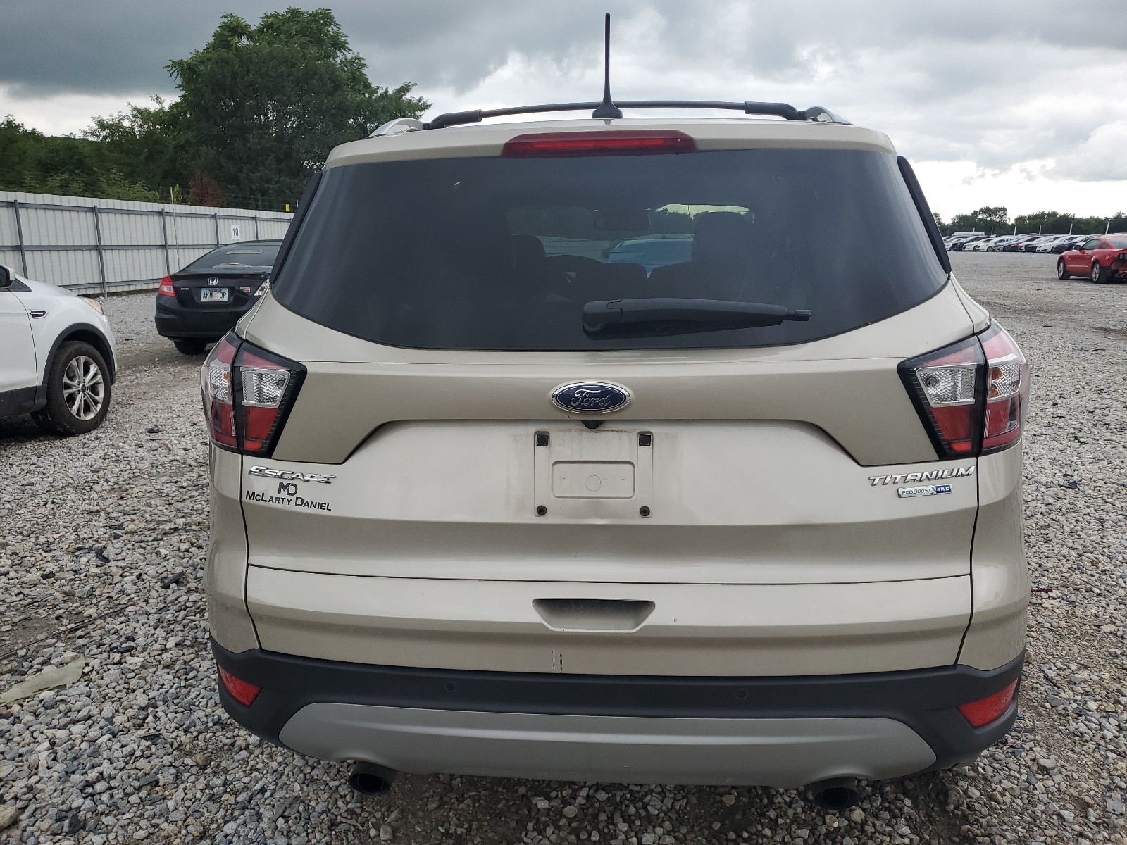 1FMCU9J92JUA88672 2018 Ford Escape Titanium