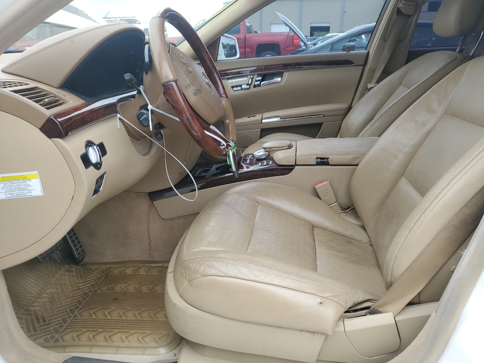 WDDNG7BB1AA332717 2010 Mercedes-Benz S 550