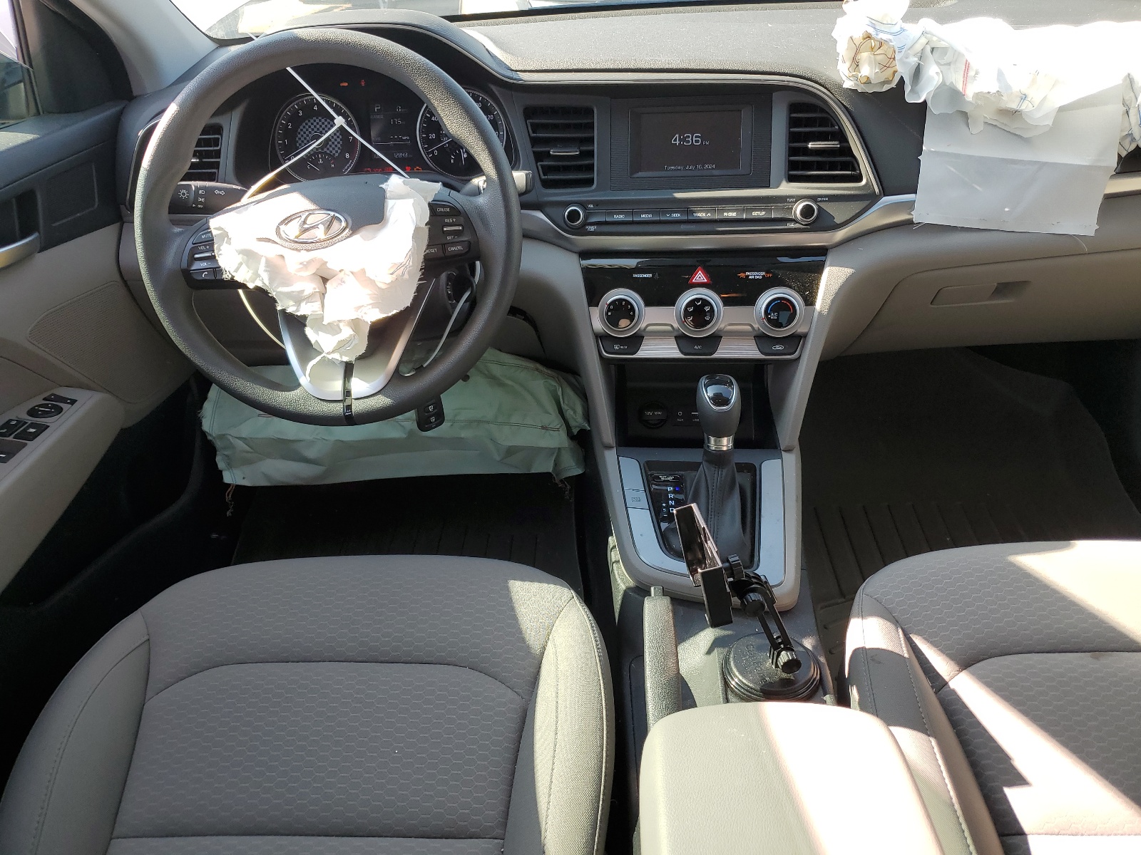 KMHD74LF9KU779992 2019 Hyundai Elantra Se