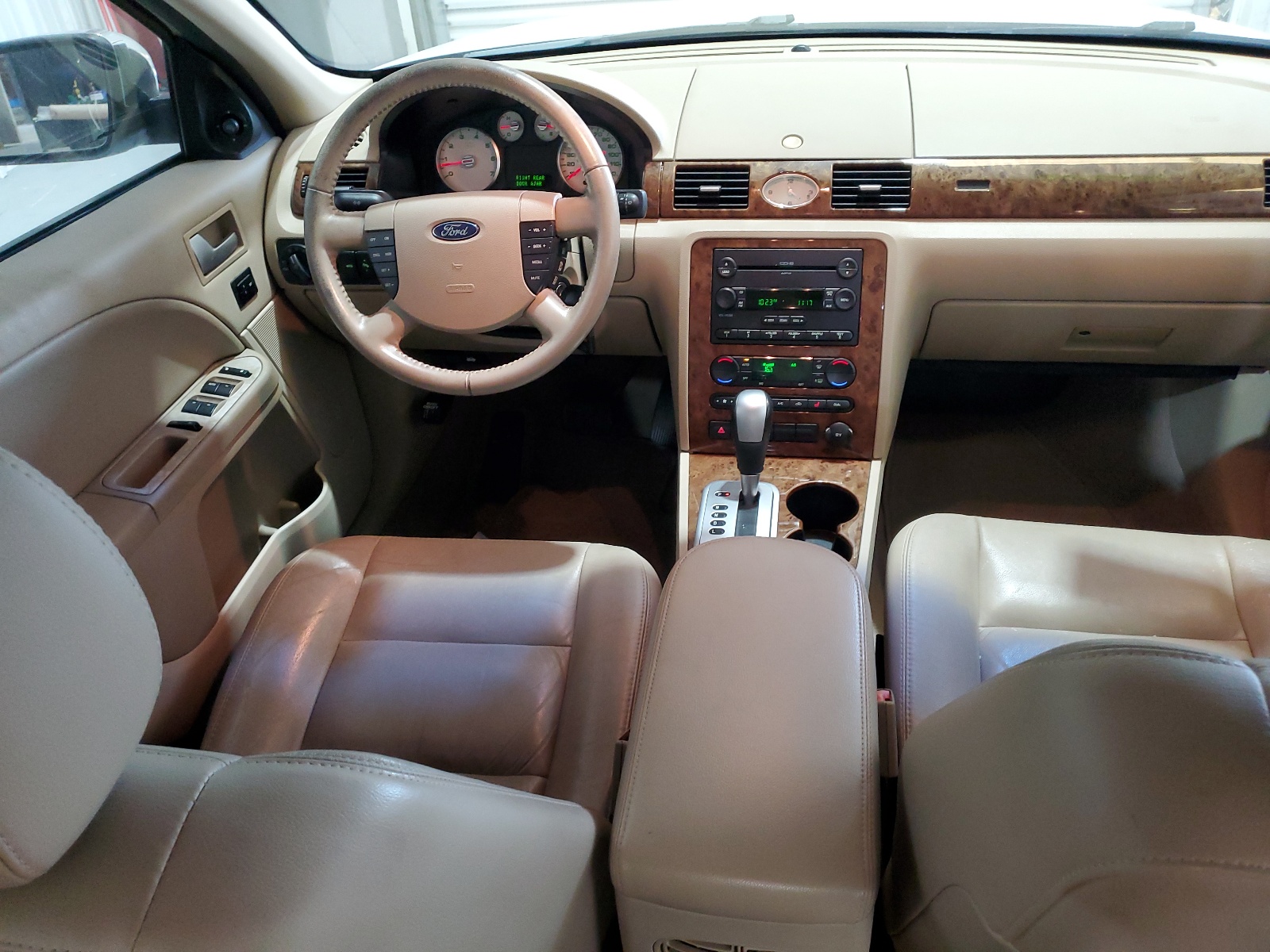 1FAHP25137G118045 2007 Ford Five Hundred Limited