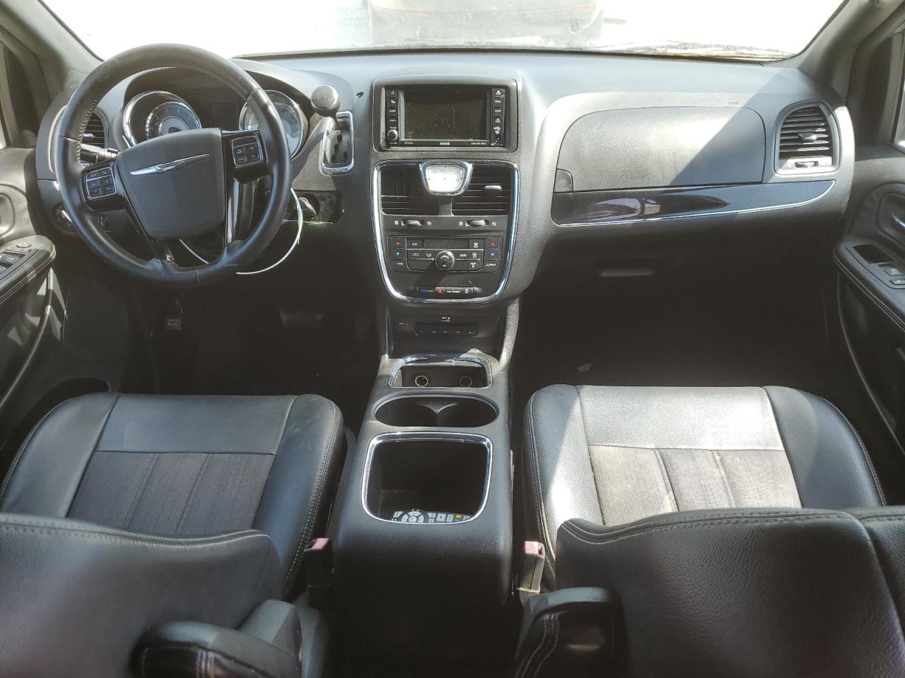 2016 Chrysler Town & Country S VIN: 2C4RC1HGXGR199354 Lot: 63392834