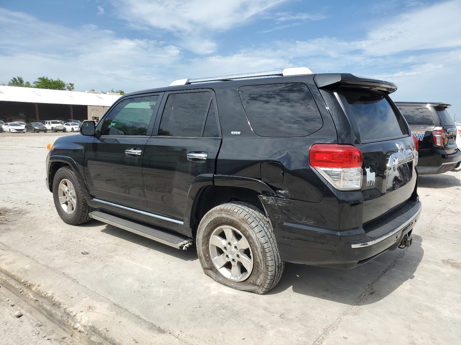 JTEZU5JR3B5015566 2011 Toyota 4Runner Sr5