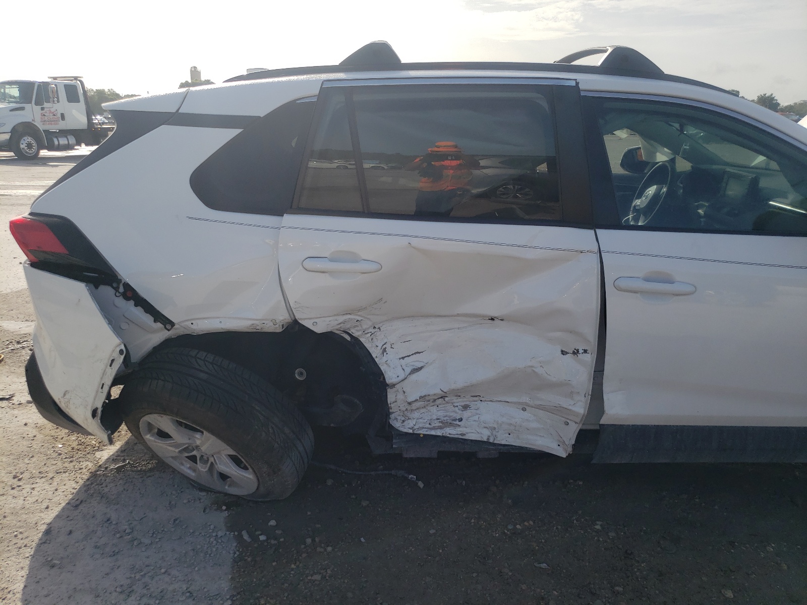 2T3W1RFV8KC002142 2019 Toyota Rav4 Xle