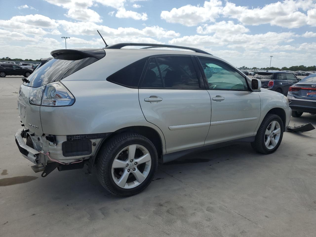 2005 Lexus RX - Image 3