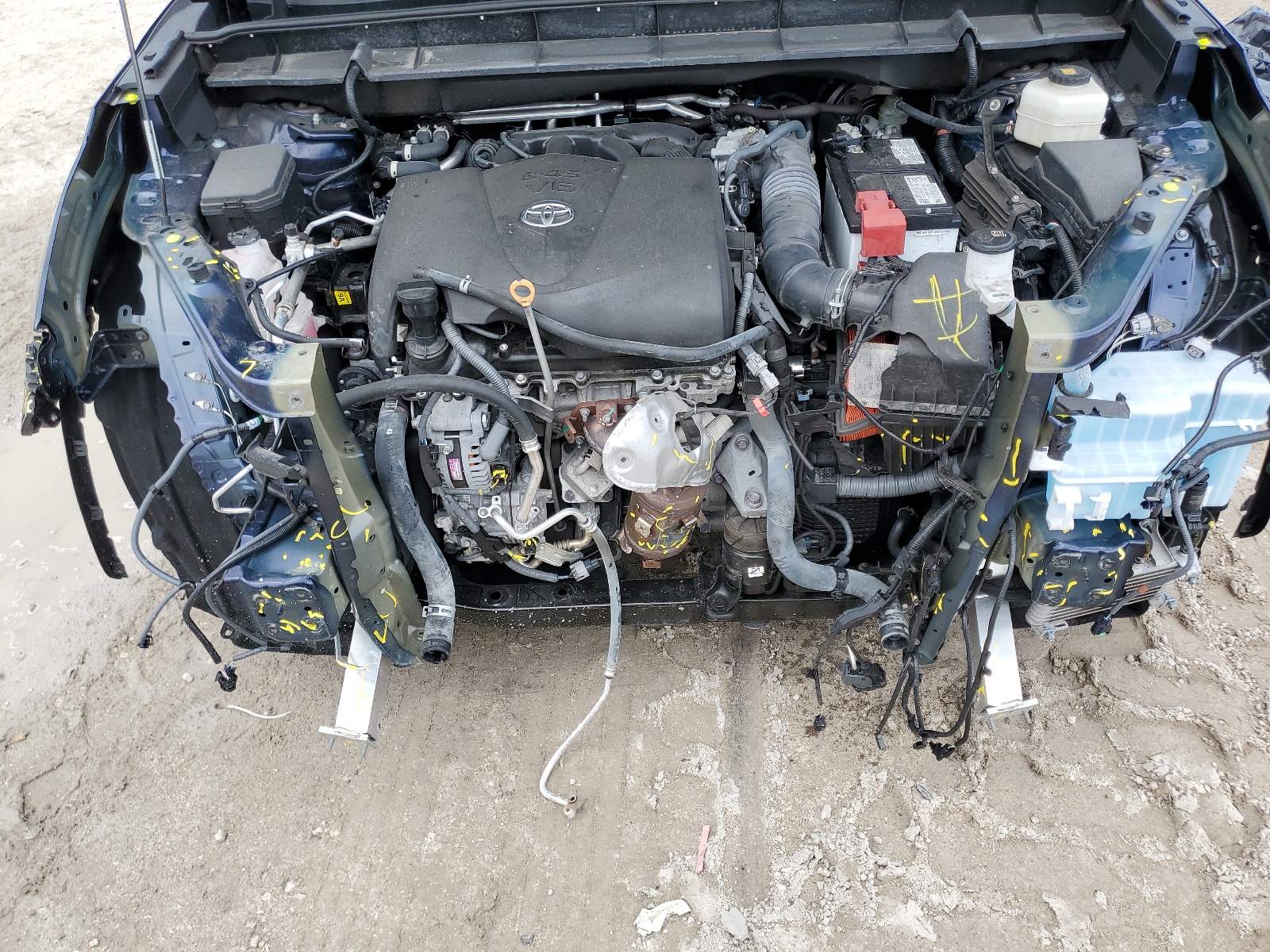 5TDGZRAH2NS102952 2022 Toyota Highlander Xle