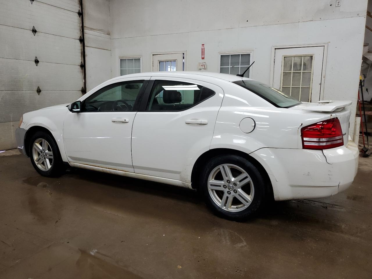 2010 Dodge Avenger - Image 2